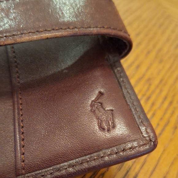 Polo by Ralph Lauren Vintage Leather Bifold Wallet - Picture 9 of 16